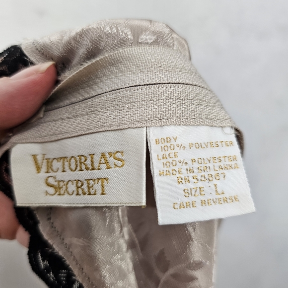 Victoria’s Secret Vintage Gold Label Satin Cream Bodysuit Nightie Large - Picture 3 of 13